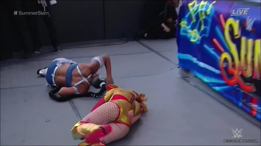 WWE_SummerSlam_2022_720p_WEB_h264-HEEL_mp4_001033654.jpg