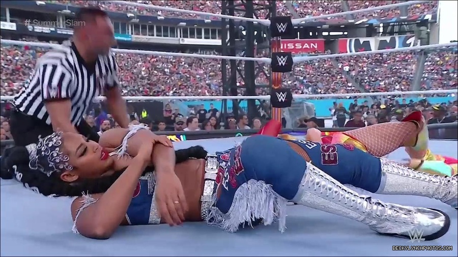 WWE_SummerSlam_2022_720p_WEB_h264-HEEL_mp4_001066454.jpg