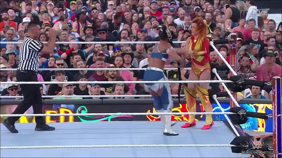 WWE_SummerSlam_2022_720p_WEB_h264-HEEL_mp4_001086054.jpg