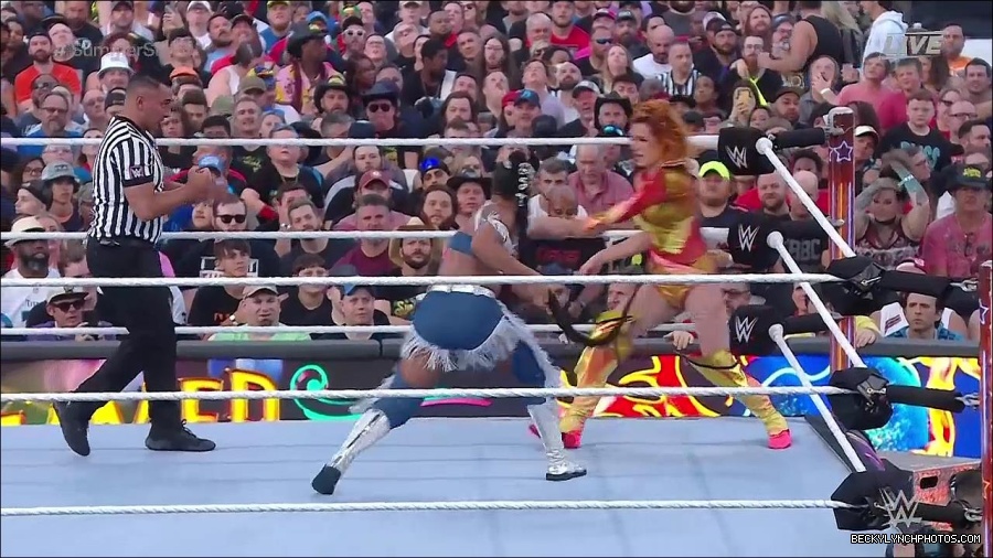 WWE_SummerSlam_2022_720p_WEB_h264-HEEL_mp4_001086454.jpg