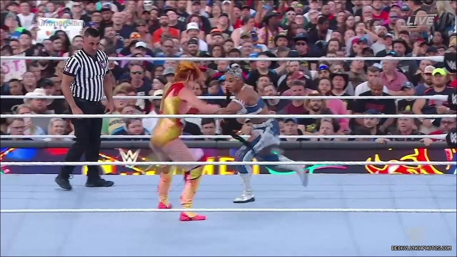 WWE_SummerSlam_2022_720p_WEB_h264-HEEL_mp4_001087654.jpg