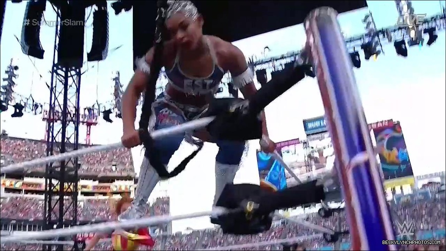 WWE_SummerSlam_2022_720p_WEB_h264-HEEL_mp4_001089254.jpg