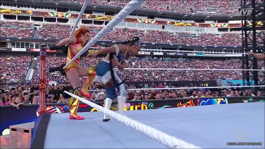 WWE_SummerSlam_2022_720p_WEB_h264-HEEL_mp4_001112054.jpg