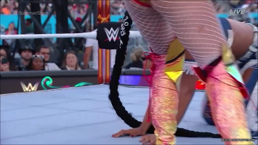WWE_SummerSlam_2022_720p_WEB_h264-HEEL_mp4_001150854.jpg