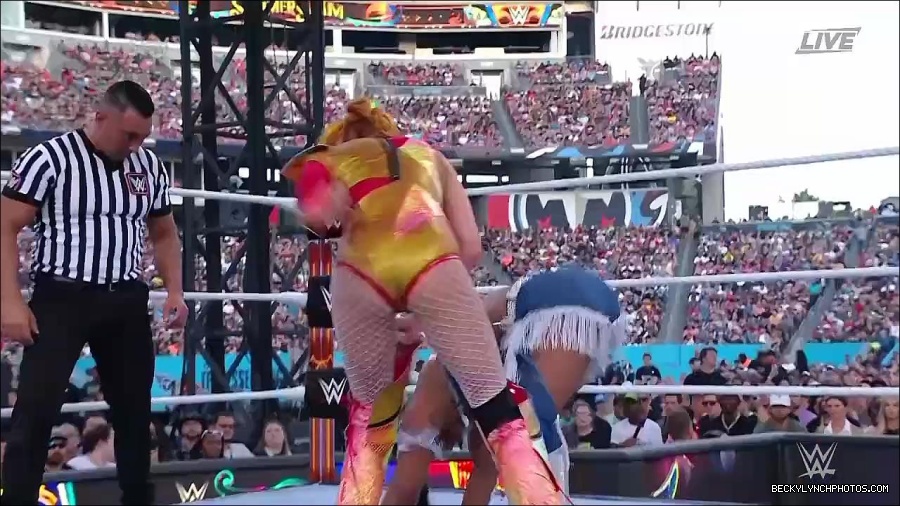WWE_SummerSlam_2022_720p_WEB_h264-HEEL_mp4_001158054.jpg