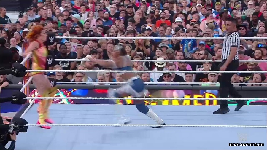 WWE_SummerSlam_2022_720p_WEB_h264-HEEL_mp4_001166054.jpg