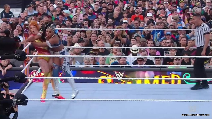 WWE_SummerSlam_2022_720p_WEB_h264-HEEL_mp4_001166454.jpg