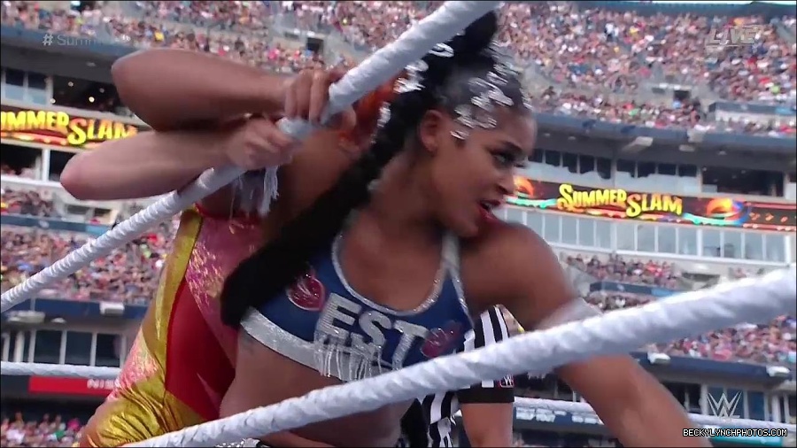 WWE_SummerSlam_2022_720p_WEB_h264-HEEL_mp4_001170454.jpg