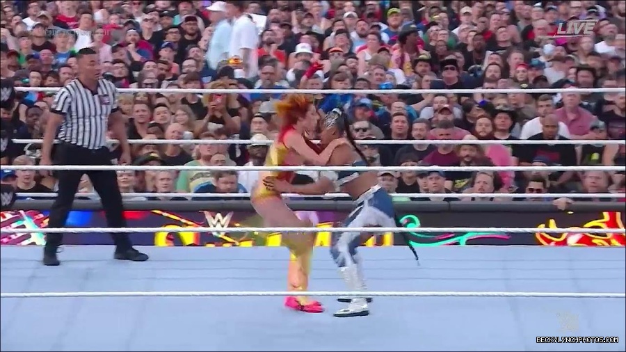 WWE_SummerSlam_2022_720p_WEB_h264-HEEL_mp4_001176854.jpg