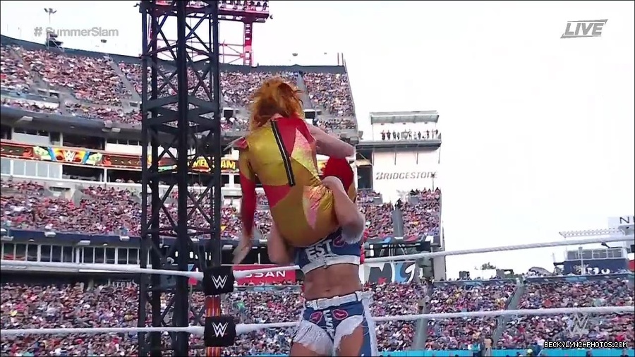 WWE_SummerSlam_2022_720p_WEB_h264-HEEL_mp4_001178854.jpg
