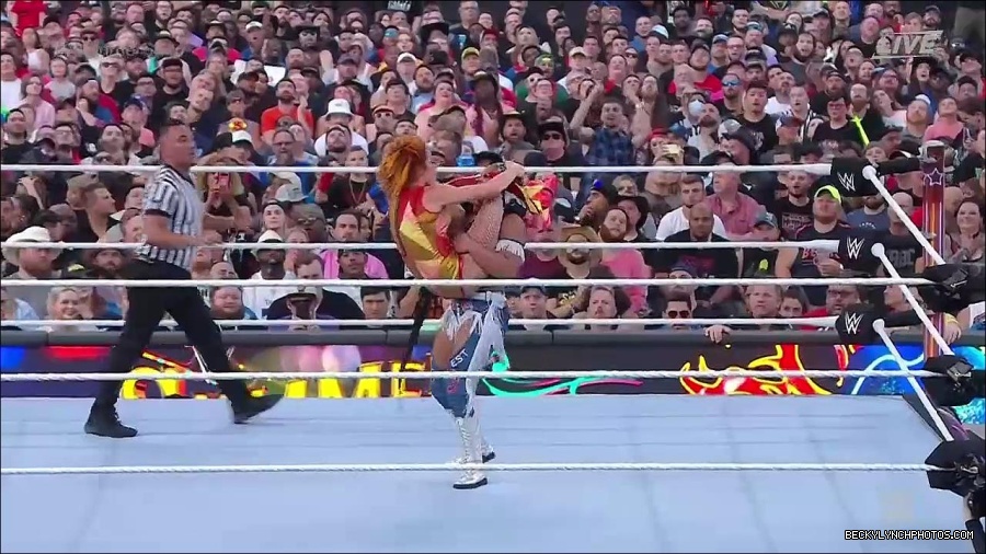 WWE_SummerSlam_2022_720p_WEB_h264-HEEL_mp4_001184854.jpg