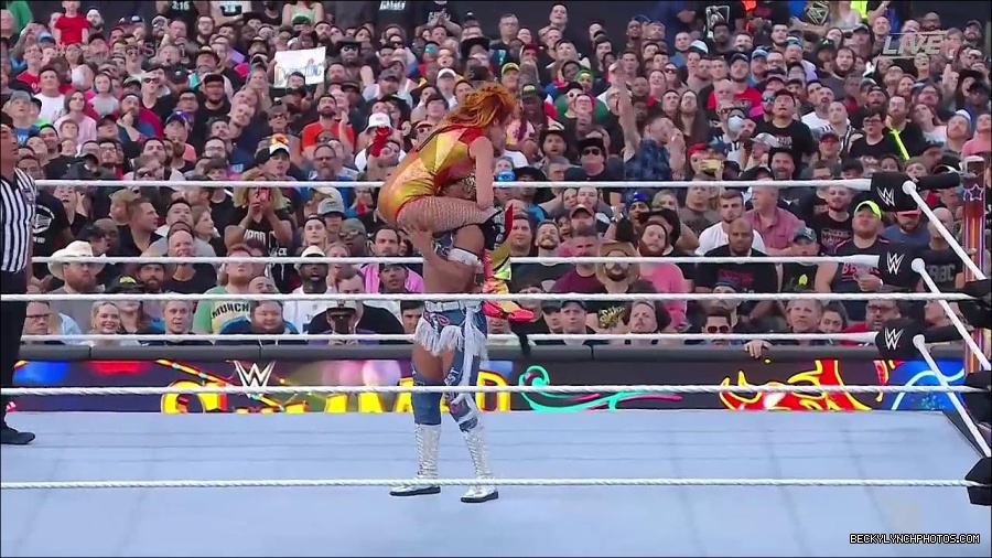 WWE_SummerSlam_2022_720p_WEB_h264-HEEL_mp4_001185720.jpg