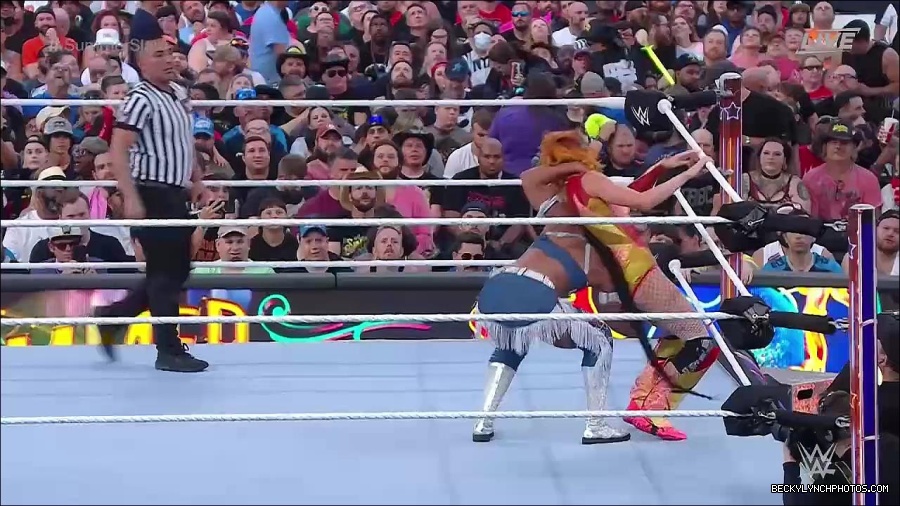 WWE_SummerSlam_2022_720p_WEB_h264-HEEL_mp4_001196520.jpg