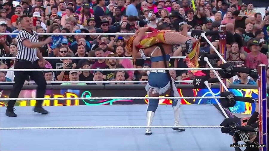 WWE_SummerSlam_2022_720p_WEB_h264-HEEL_mp4_001197720.jpg