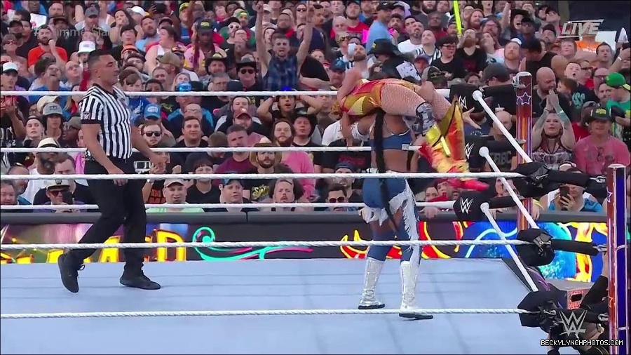 WWE_SummerSlam_2022_720p_WEB_h264-HEEL_mp4_001198520.jpg