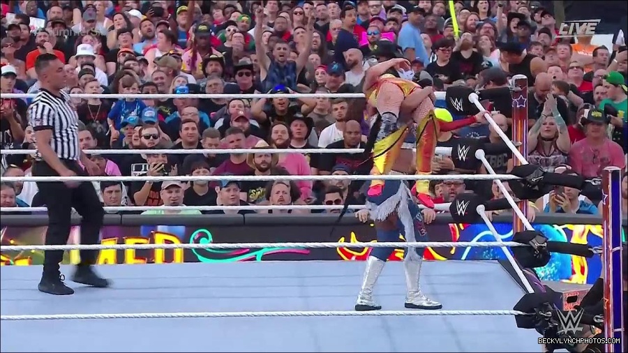 WWE_SummerSlam_2022_720p_WEB_h264-HEEL_mp4_001198920.jpg