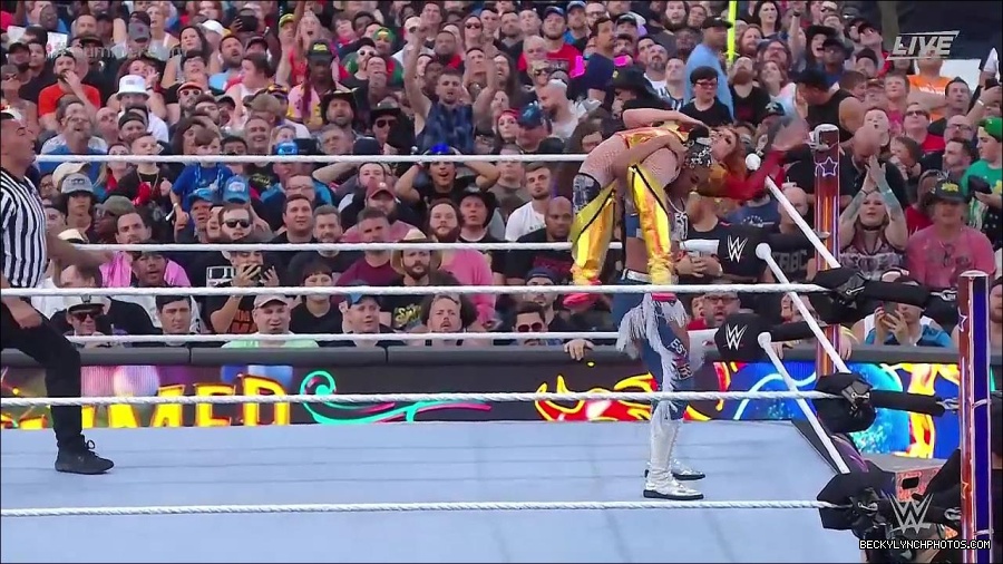 WWE_SummerSlam_2022_720p_WEB_h264-HEEL_mp4_001199320.jpg