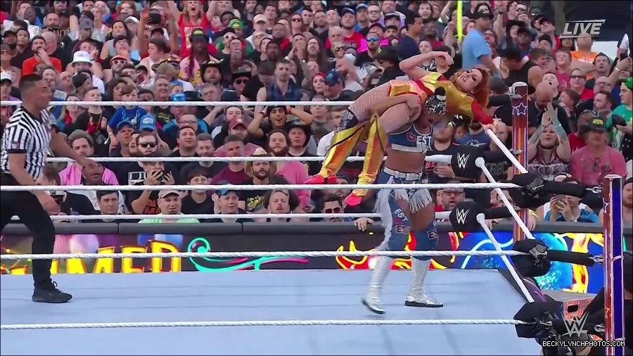 WWE_SummerSlam_2022_720p_WEB_h264-HEEL_mp4_001199720.jpg