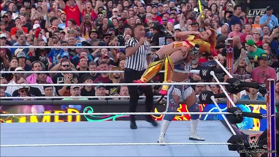 WWE_SummerSlam_2022_720p_WEB_h264-HEEL_mp4_001201320.jpg