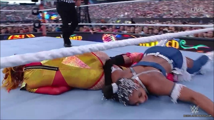 WWE_SummerSlam_2022_720p_WEB_h264-HEEL_mp4_001220920.jpg