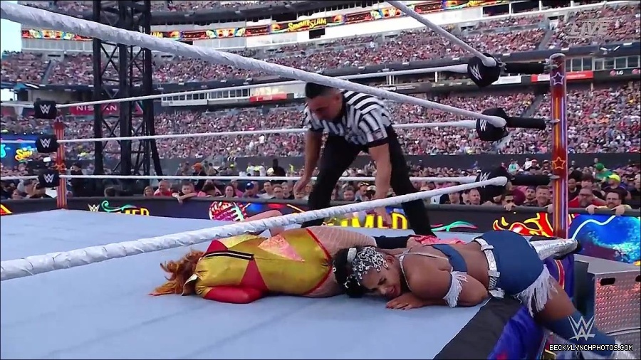 WWE_SummerSlam_2022_720p_WEB_h264-HEEL_mp4_001223320.jpg