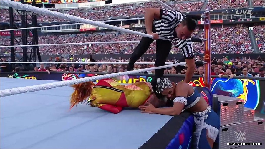 WWE_SummerSlam_2022_720p_WEB_h264-HEEL_mp4_001225320.jpg
