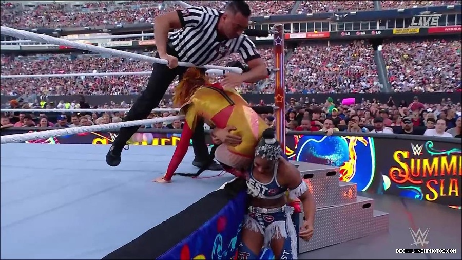 WWE_SummerSlam_2022_720p_WEB_h264-HEEL_mp4_001228520.jpg