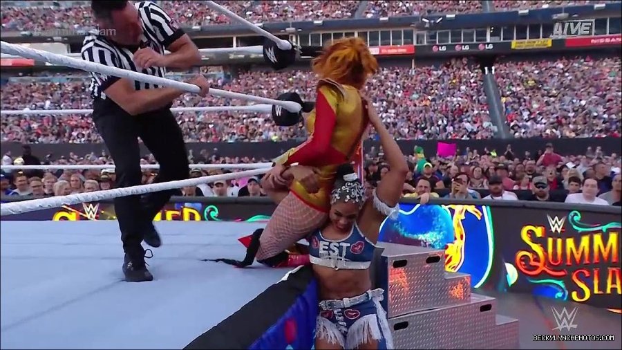WWE_SummerSlam_2022_720p_WEB_h264-HEEL_mp4_001229720.jpg
