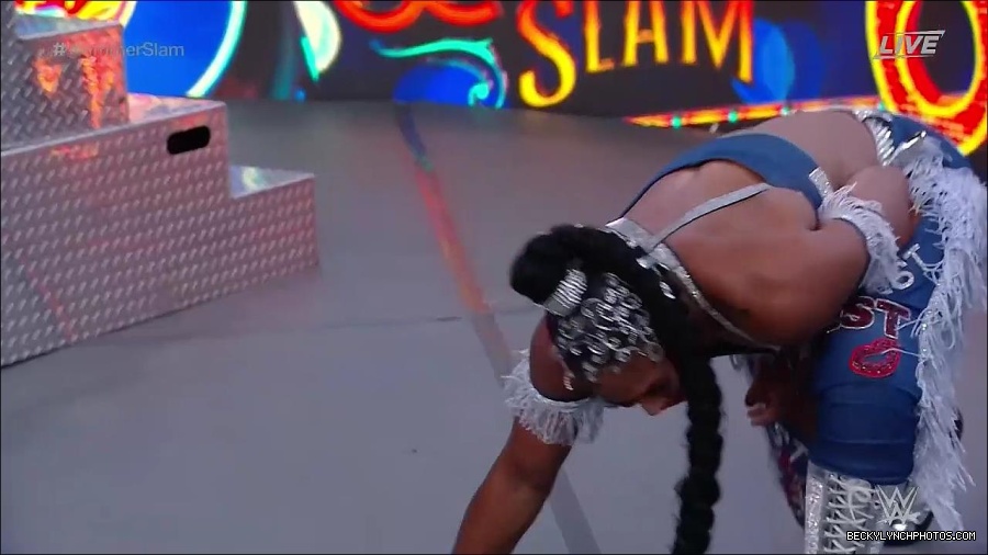WWE_SummerSlam_2022_720p_WEB_h264-HEEL_mp4_001242520.jpg