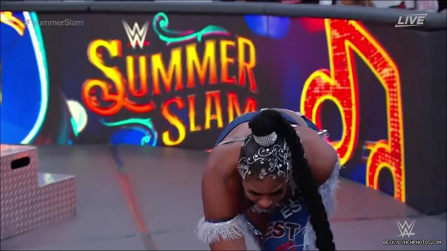 WWE_SummerSlam_2022_720p_WEB_h264-HEEL_mp4_001243320.jpg