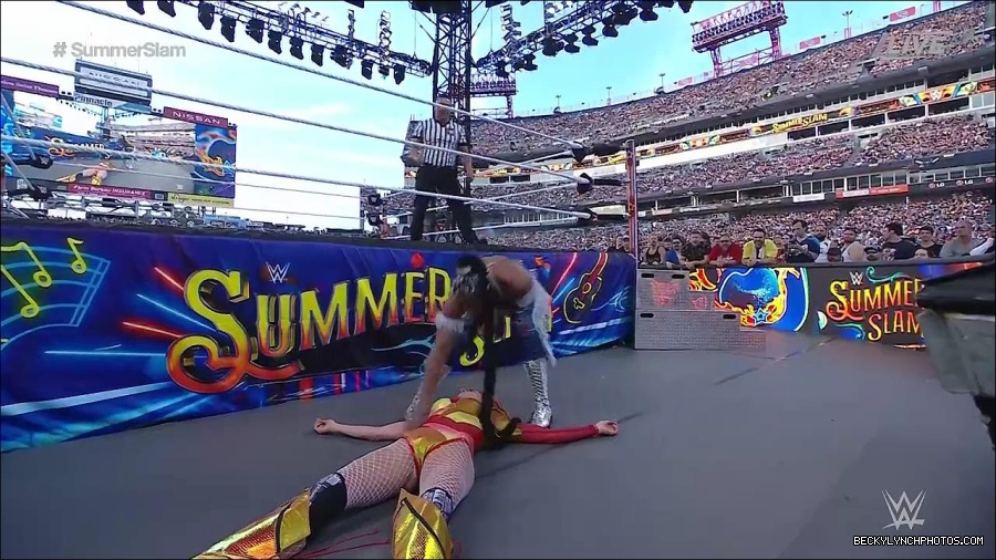 WWE_SummerSlam_2022_720p_WEB_h264-HEEL_mp4_001244520.jpg