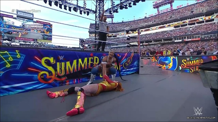 WWE_SummerSlam_2022_720p_WEB_h264-HEEL_mp4_001246520.jpg