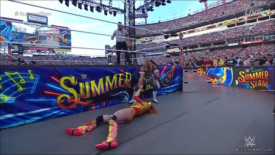 WWE_SummerSlam_2022_720p_WEB_h264-HEEL_mp4_001247720.jpg