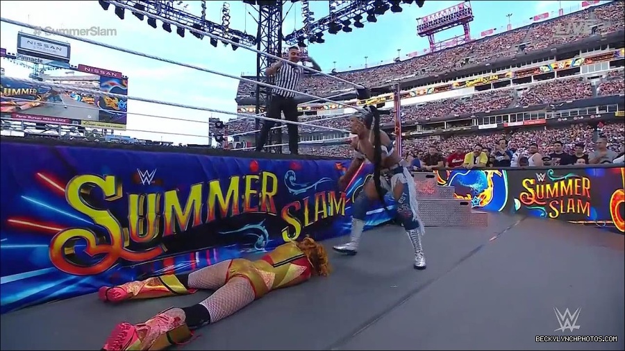 WWE_SummerSlam_2022_720p_WEB_h264-HEEL_mp4_001252920.jpg