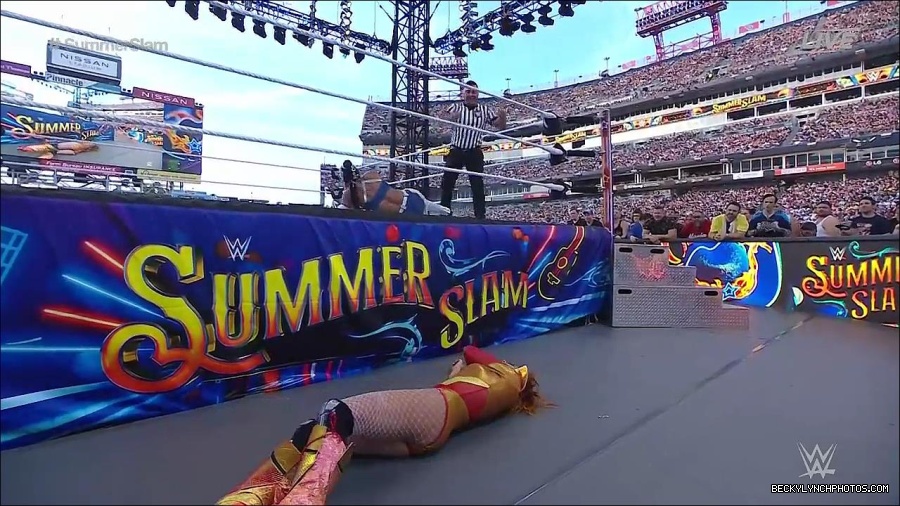 WWE_SummerSlam_2022_720p_WEB_h264-HEEL_mp4_001255720.jpg