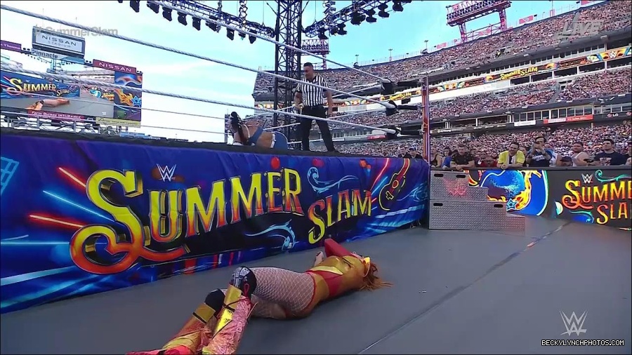 WWE_SummerSlam_2022_720p_WEB_h264-HEEL_mp4_001256120.jpg