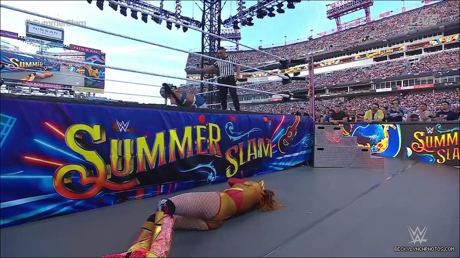 WWE_SummerSlam_2022_720p_WEB_h264-HEEL_mp4_001256520.jpg