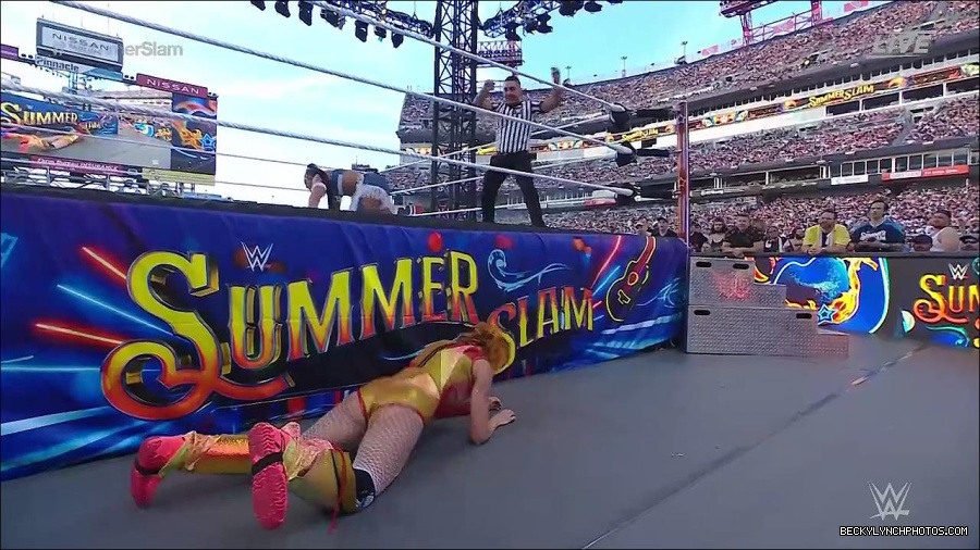 WWE_SummerSlam_2022_720p_WEB_h264-HEEL_mp4_001258520.jpg