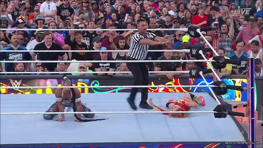 WWE_SummerSlam_2022_720p_WEB_h264-HEEL_mp4_001260920.jpg