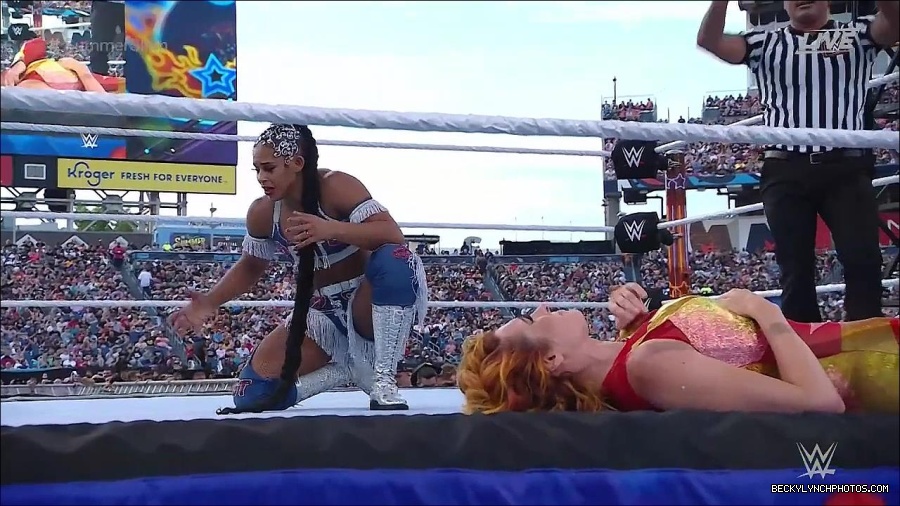 WWE_SummerSlam_2022_720p_WEB_h264-HEEL_mp4_001276520.jpg