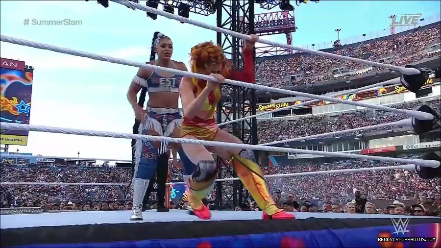 WWE_SummerSlam_2022_720p_WEB_h264-HEEL_mp4_001285720.jpg