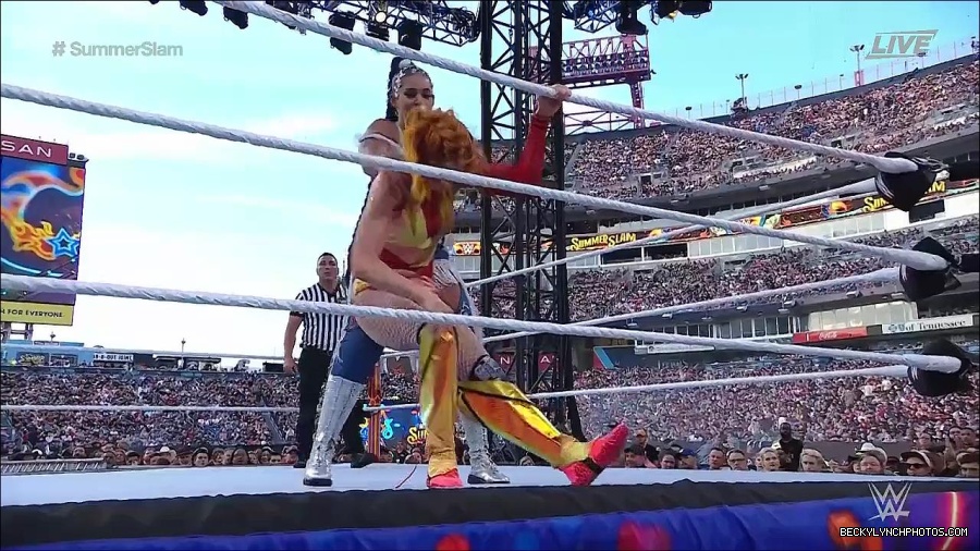 WWE_SummerSlam_2022_720p_WEB_h264-HEEL_mp4_001286120.jpg