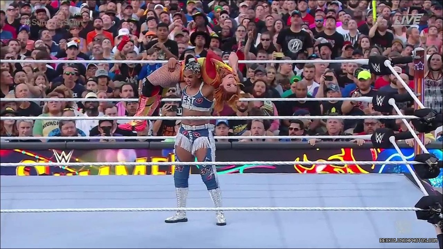 WWE_SummerSlam_2022_720p_WEB_h264-HEEL_mp4_001291720.jpg