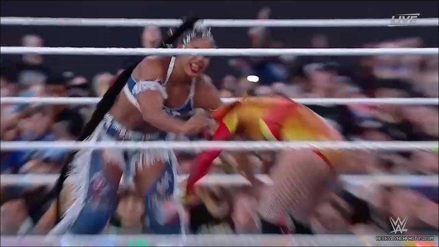 WWE_SummerSlam_2022_720p_WEB_h264-HEEL_mp4_001293320.jpg