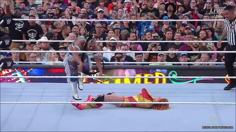 WWE_SummerSlam_2022_720p_WEB_h264-HEEL_mp4_001300920.jpg