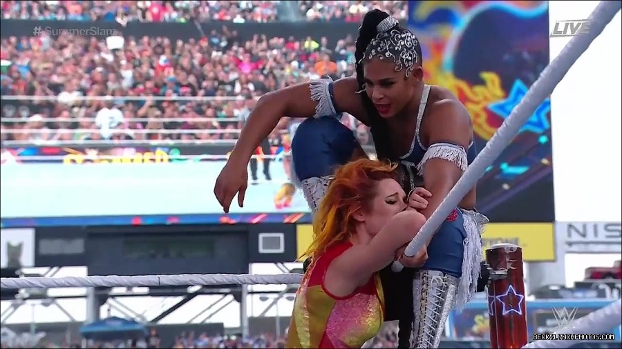 WWE_SummerSlam_2022_720p_WEB_h264-HEEL_mp4_001318520.jpg