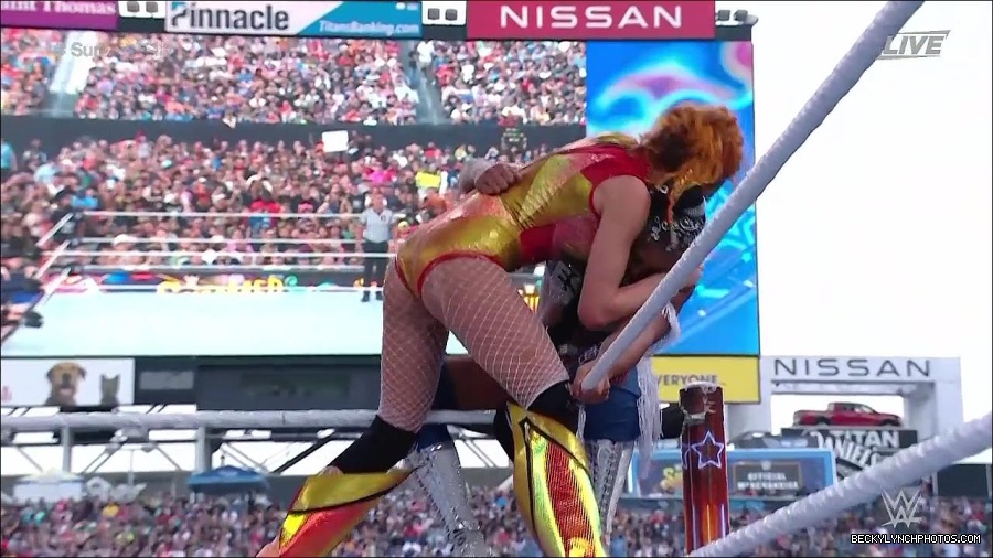 WWE_SummerSlam_2022_720p_WEB_h264-HEEL_mp4_001327720.jpg