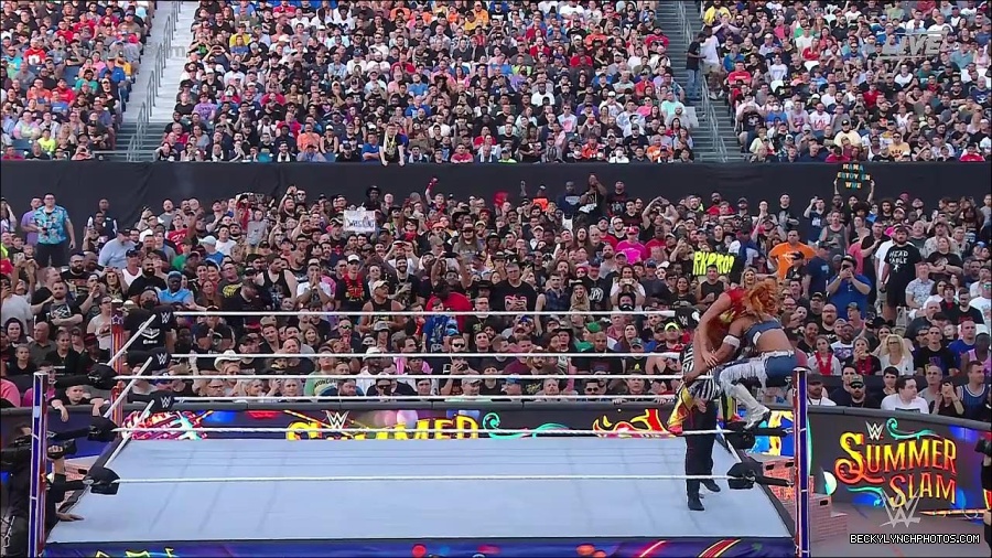 WWE_SummerSlam_2022_720p_WEB_h264-HEEL_mp4_001330520.jpg