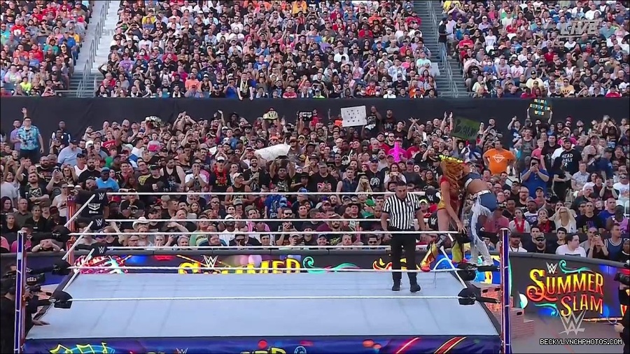 WWE_SummerSlam_2022_720p_WEB_h264-HEEL_mp4_001332920.jpg