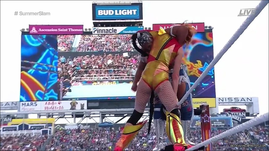 WWE_SummerSlam_2022_720p_WEB_h264-HEEL_mp4_001333720.jpg